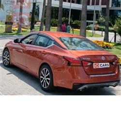 نيسان ألتيما